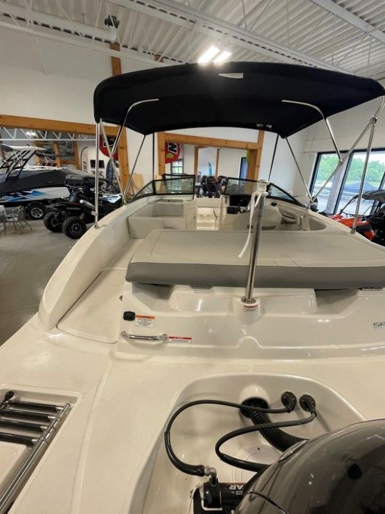 Boats  2020 SeaRay SPX 190 Outboard Bow Rider Photo